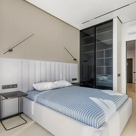 Luxury Waterfront 3-bedrooms Апартаменты