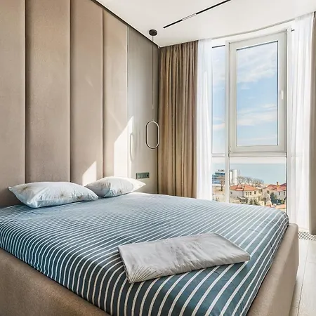 Апартаменты Luxury Waterfront 3-bedrooms *