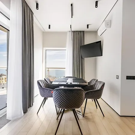 Апартаменты Luxury Waterfront 3-bedrooms