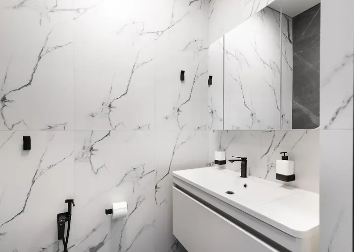 Luxury Waterfront 3-bedrooms